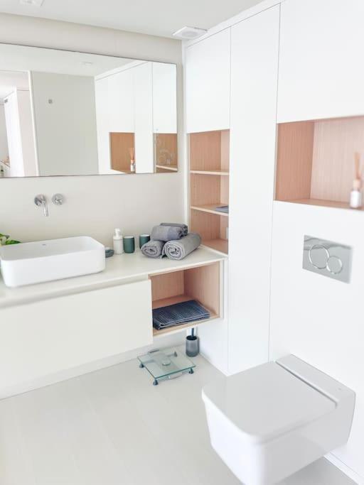 Radazul Seafront Marina 9 Apartman Kültér fotó